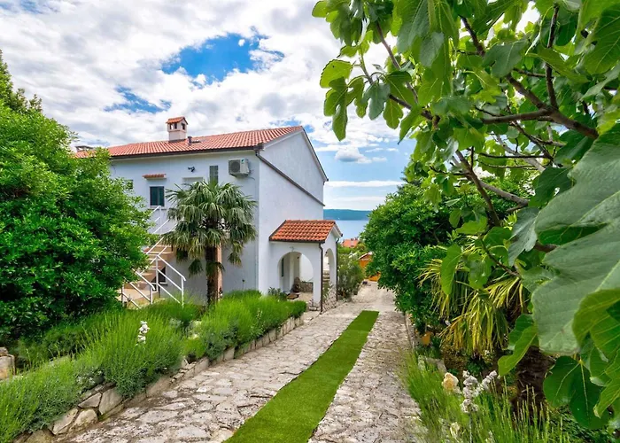 Apartament In 39465 Crikvenica